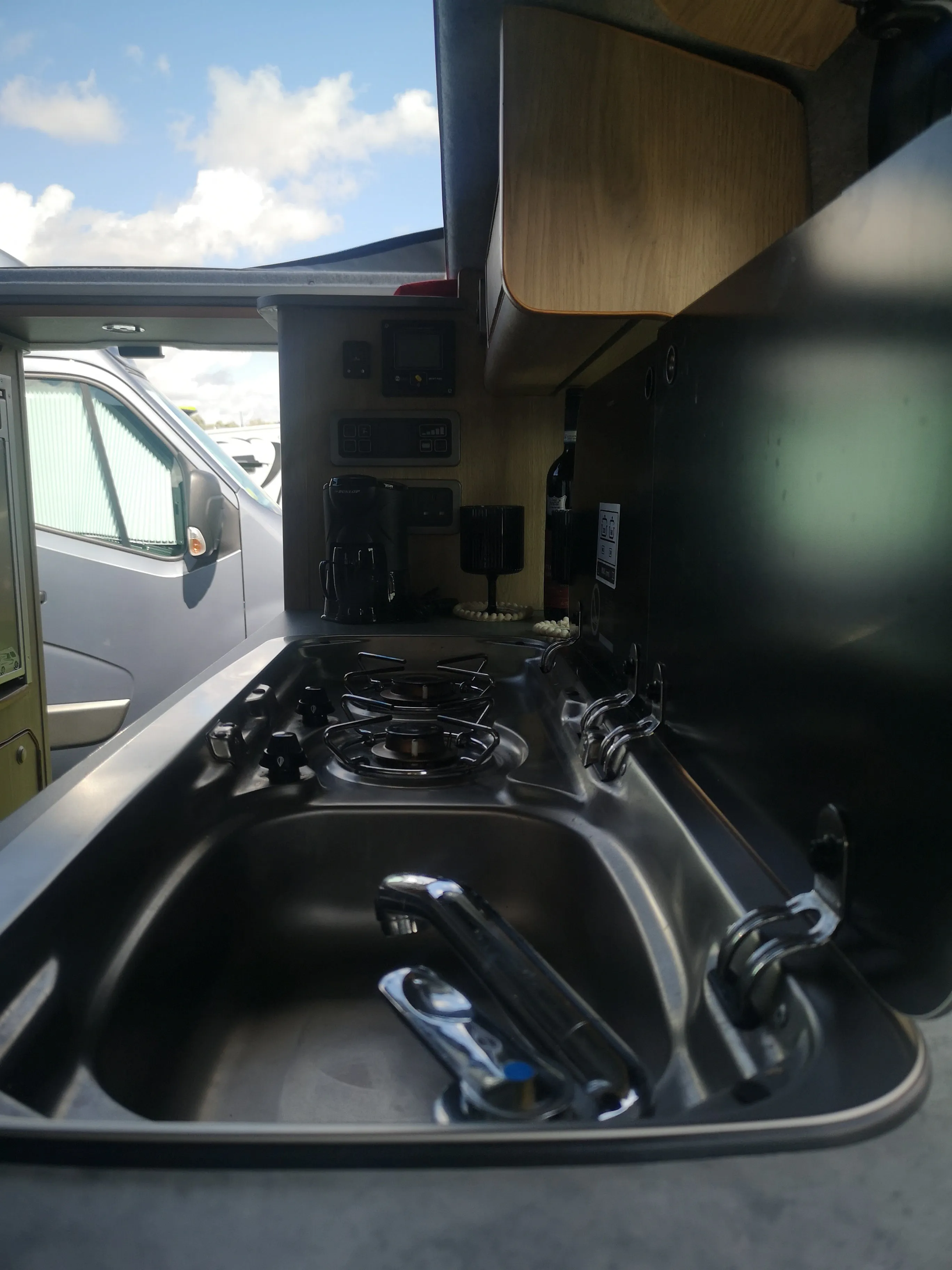 The Mamble Camper van Conversion for the Renault Trafic, Nissan NV300 Fiat Talento